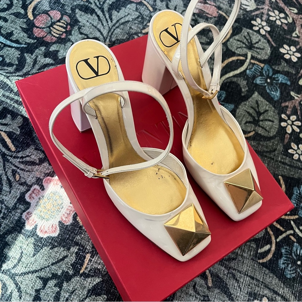Valentino Single Stud Rockstud Heels